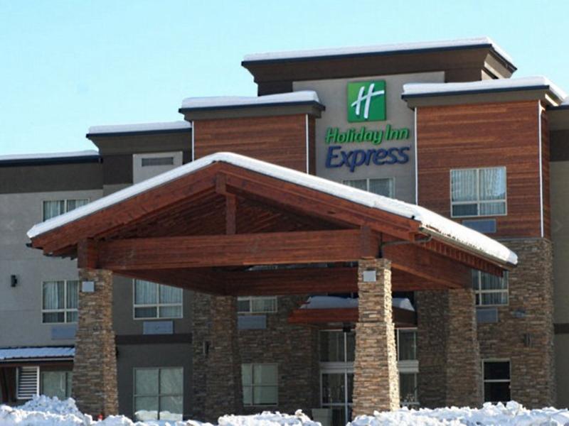 Holiday Inn Express Golden-Kicking Horse, An Ihg Hotel Bagian luar foto