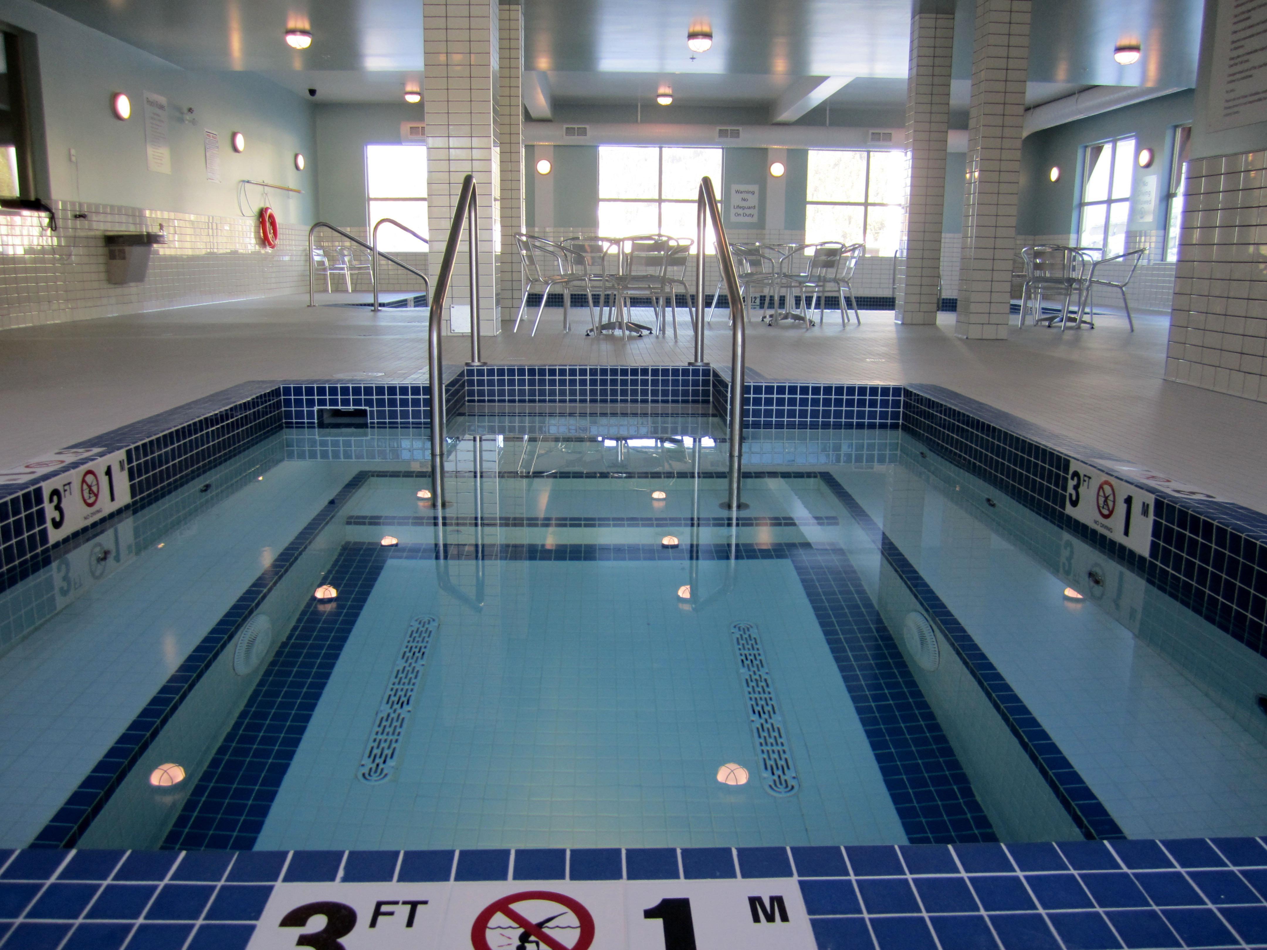 Holiday Inn Express Golden-Kicking Horse By Ihg Bagian luar foto