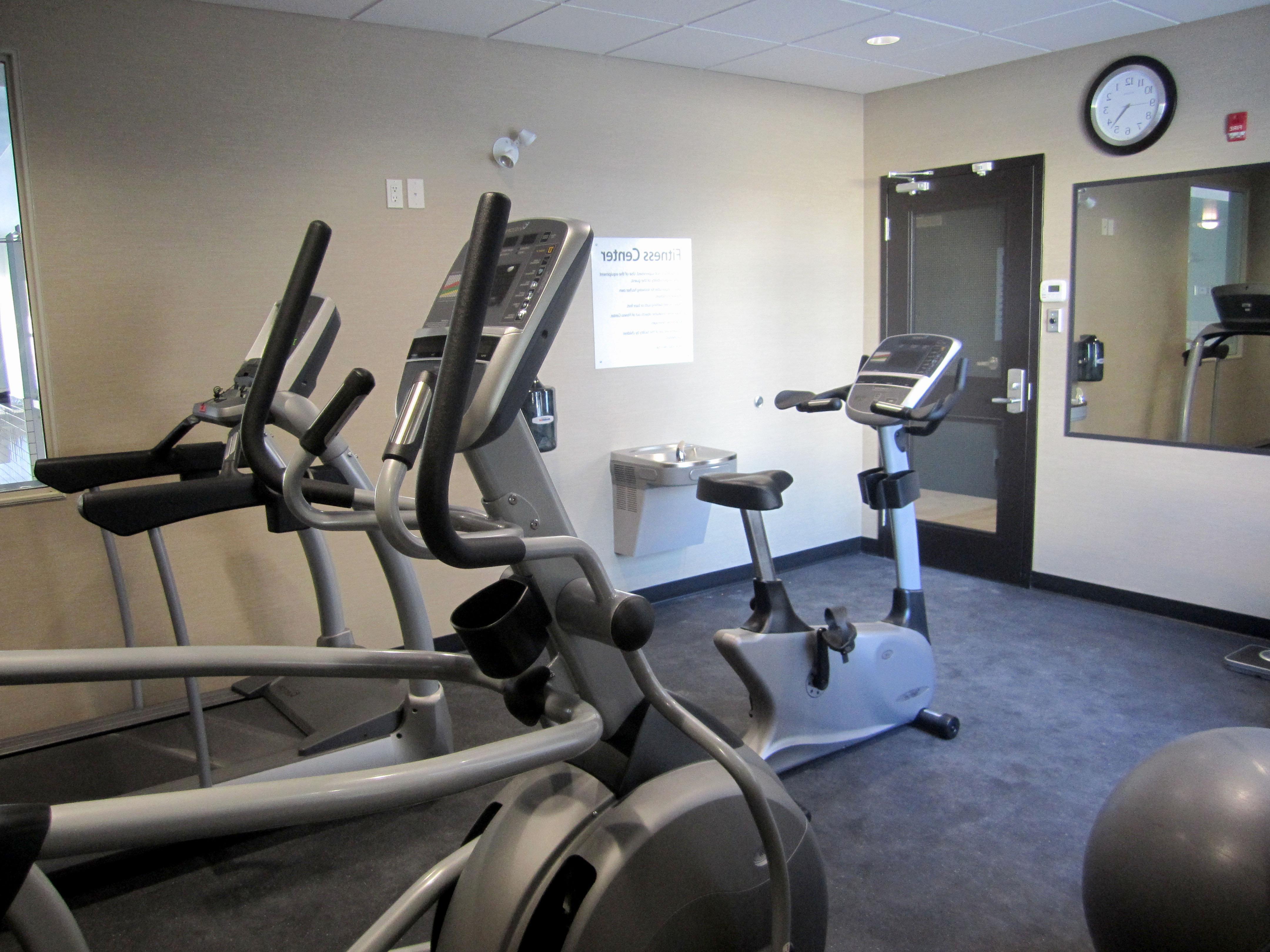 Holiday Inn Express Golden-Kicking Horse By Ihg Bagian luar foto