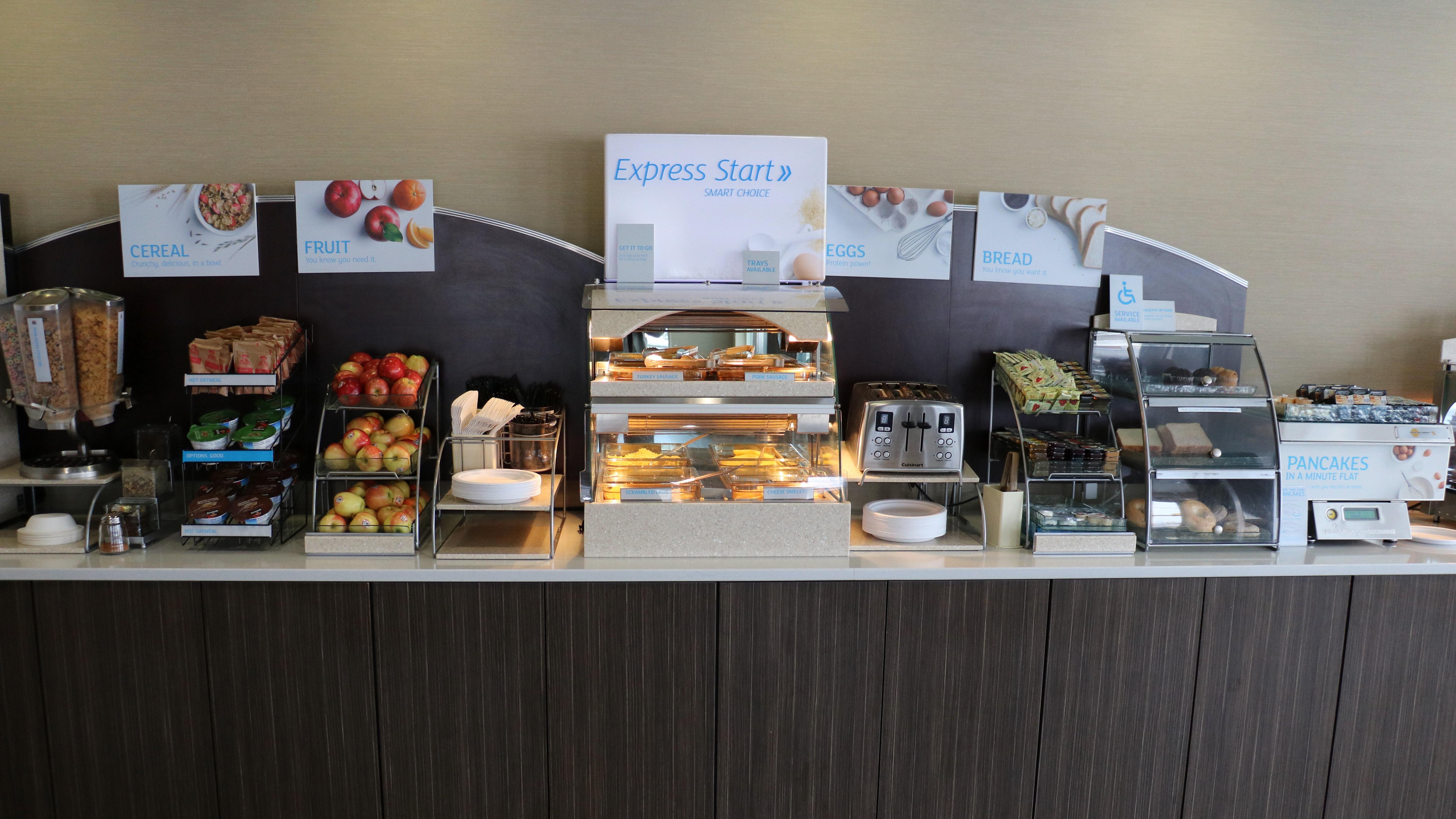 Holiday Inn Express Golden-Kicking Horse By Ihg Bagian luar foto