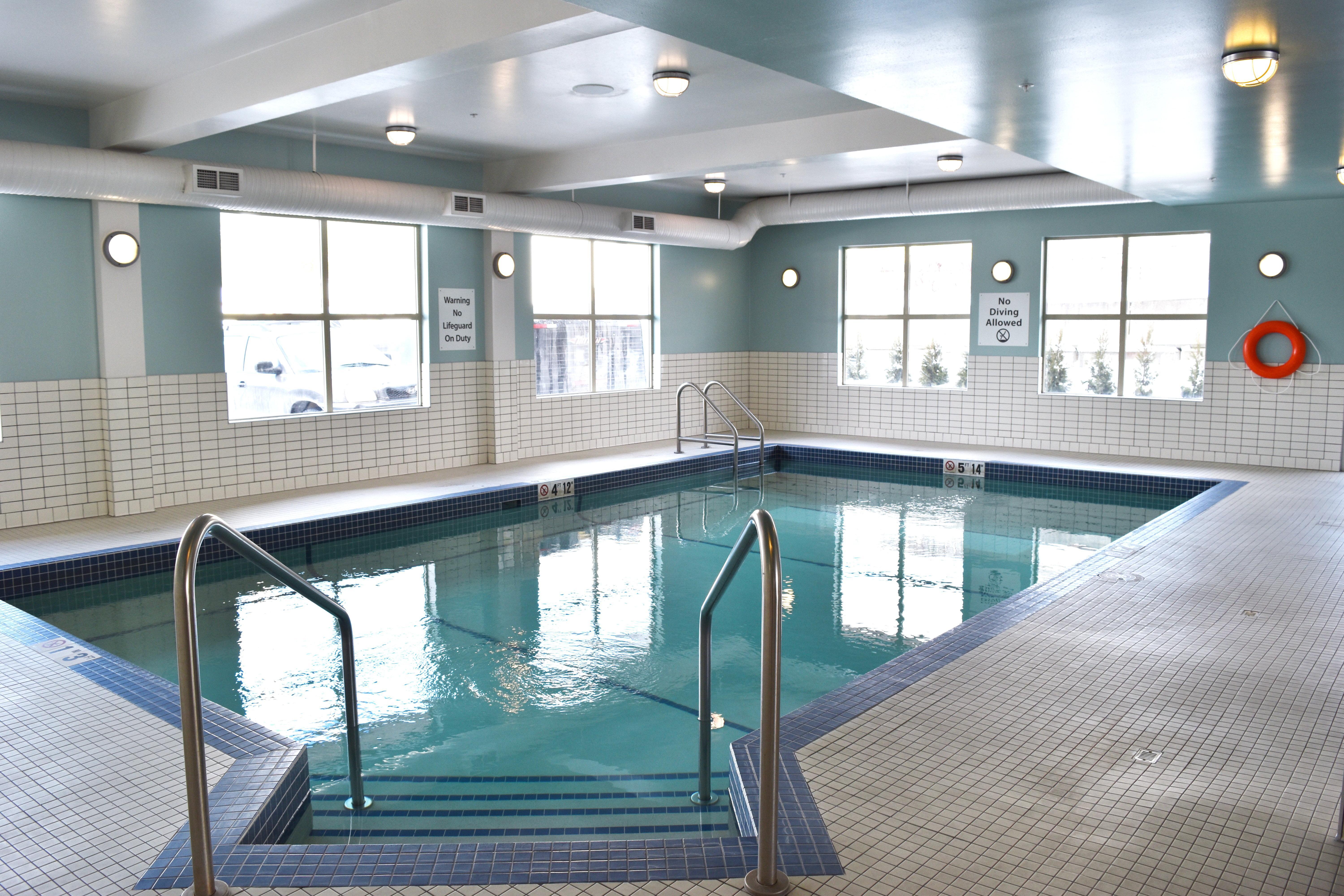 Holiday Inn Express Golden-Kicking Horse By Ihg Bagian luar foto